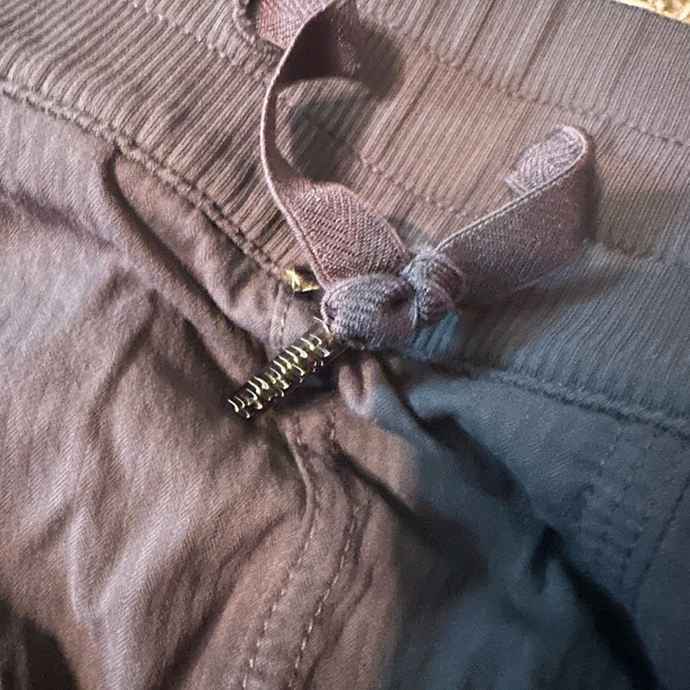 Lululemon Athletica Black and Gray Capris - Picture 4 of 4